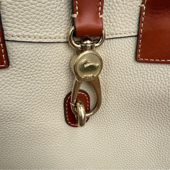 EUC Dooney & Bourke Cara Tote - Picture 7 of 13